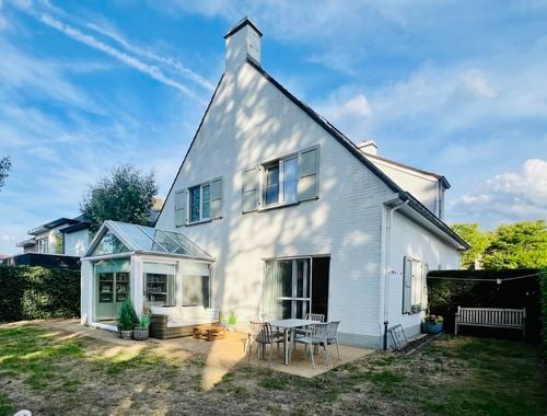                                         Villa te koop in Sint-Kruis, € 725.000
