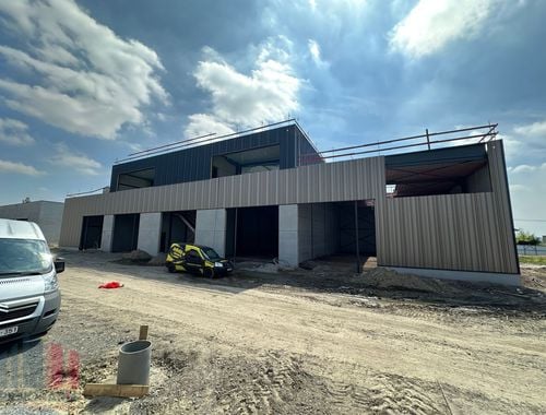                                         Bâtiment d’entreprise à vendre à Anzegem, € 604.000
