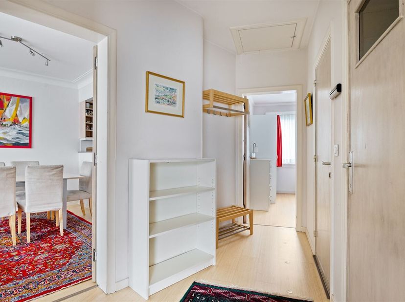Openhuizendag op zaterdag 13 juni van 17u00 - 18u00<br />
Charmant 2 slaapkamer appartement in Deurne-zuid!<br />
Ligging: het appartement bevindt zic