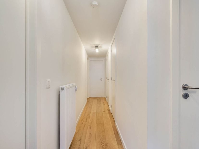 In Heusden-Zolder vinden we dit instapklare gelijkvloerse appartement terug in de rustige Residentie Verde. De ligging combineert het beste van twee w