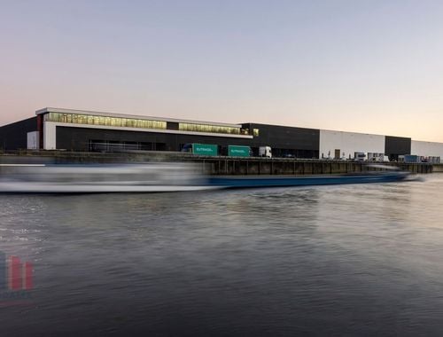                                         Bedrijfsgebouw te huur in Willebroek, € 17.500
