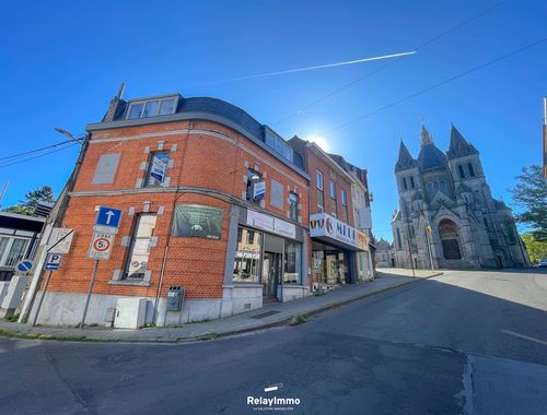                                         Bien commercial avec habitation à vendre à Bon-Secours, € 225.000
