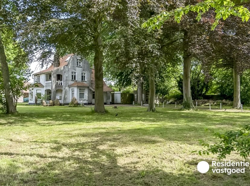 Huis te koop in Ganzevijverstraat 2,
                    8820 Torhout