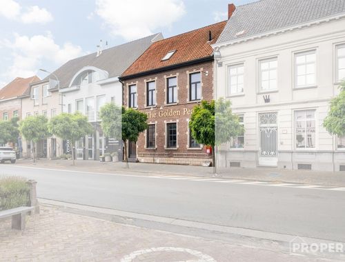                                         Handelspand met woonst te koop in Wakken, € 215.000
