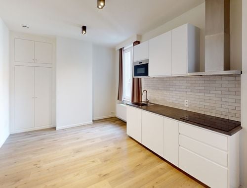                                         Appartement te huur in Antwerpen, € 680

