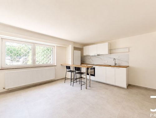                                         Appartement te huur in Sint-Pieters-Woluwe, € 1.100
