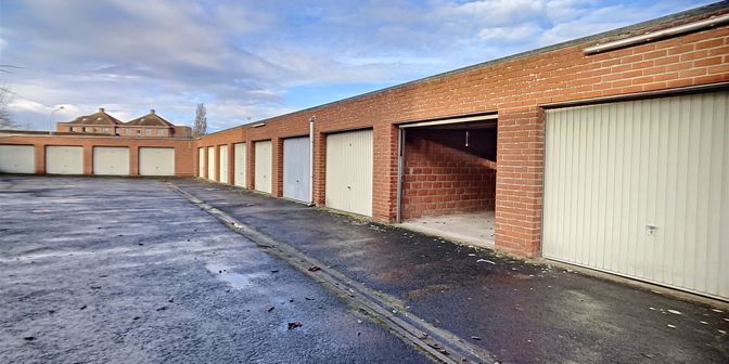 Garage te koop in Tempelierstraat 3 bus BOX 3, 8900 Ieper