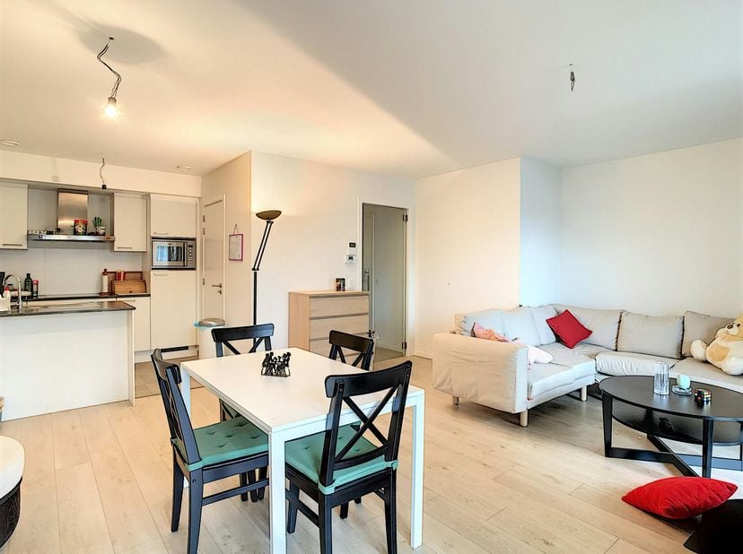 De appartementen in deze Residentie zijn het resultaat van een weldoordachte studie die geleid heeft tot een sterk evenwicht tussen lichtinval, buiten