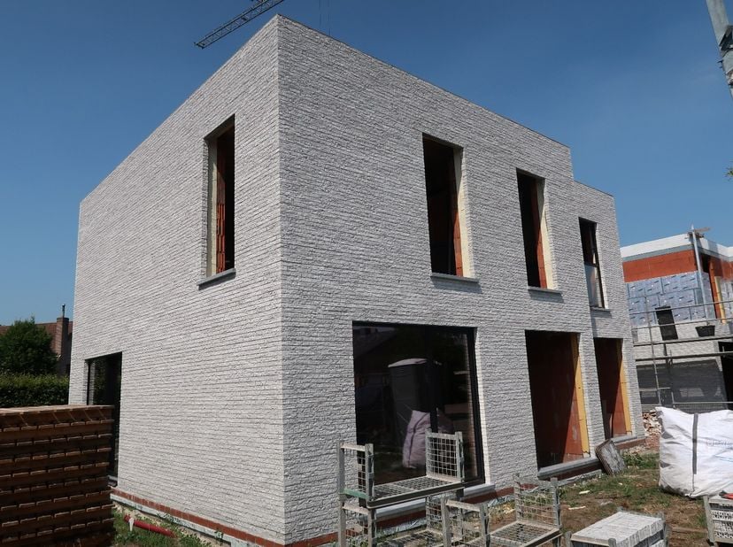 Droom je van een moderne woning die je volledig naar jouw stijl en wensen kan afwerken? Deze nieuwbouwwoning biedt jou die unieke kans!<br />
<br />
M