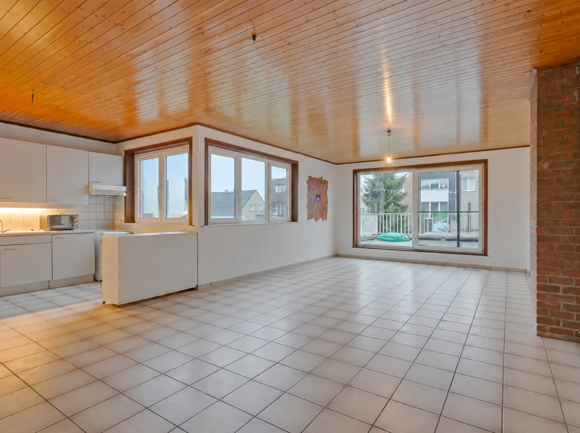 Ruime duplex van ±150 m² met 4 slaapkamers – warmtepomp met verwarming en airco – tal van mogelijkheden<br />
<br />
Op zoek naar een ruime en energie
