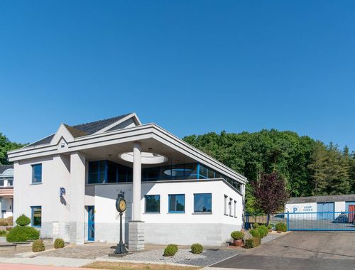                                         Kantoorgebouw te koop in Lummen, € 435.000
