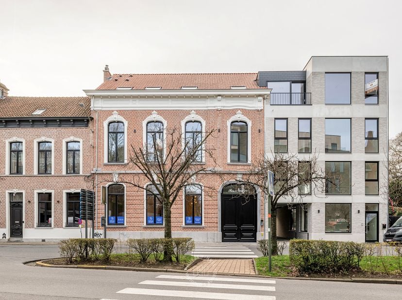 Residentie Nestor is een kleinschalig woonproject in het hart van Beveren, bestaande uit vijf exclusieve entiteiten. Het ontwerp is van de hand van TA