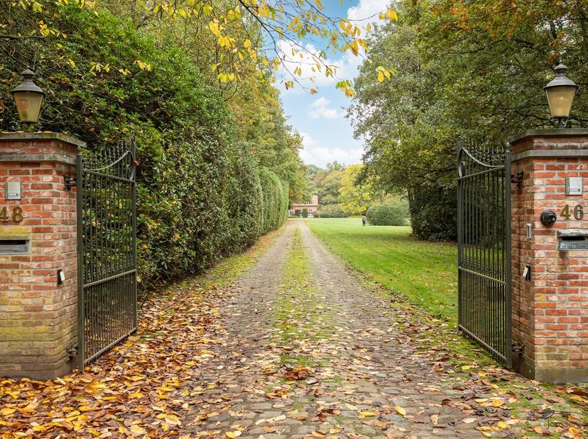 Domaine exclusif d'environ 20 hectares - "Domein De Haar", Schilde<br />
<br />
Au milieu de la verdure, dans l'une des plus belles avenues de Schilde