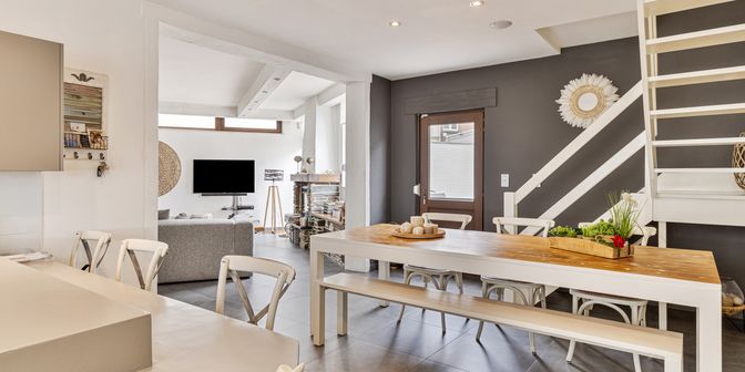 Bedrijfsvastgoed te koop in Bergensesteenweg 111, 1600 Sint-Pieters-Leeuw