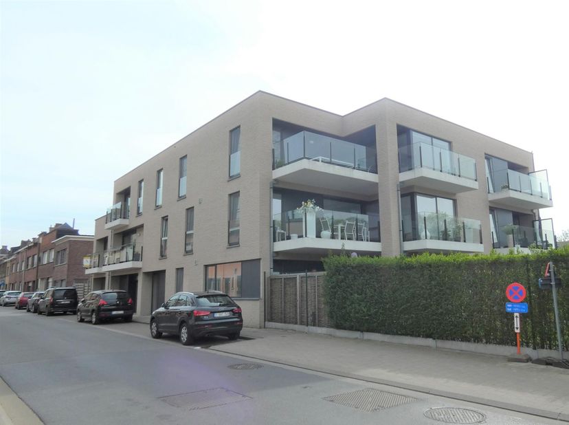 Appartement à louer
                    à 9300 Aalst