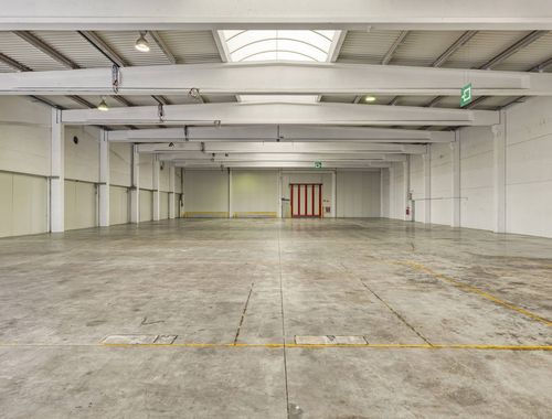                                         Entrepôt à louer à Kuurne, € 2.500
