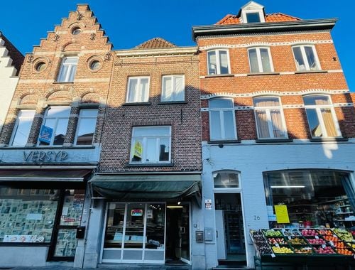                                         Bien commercial avec habitation à vendre à Brugge, € 315.000
