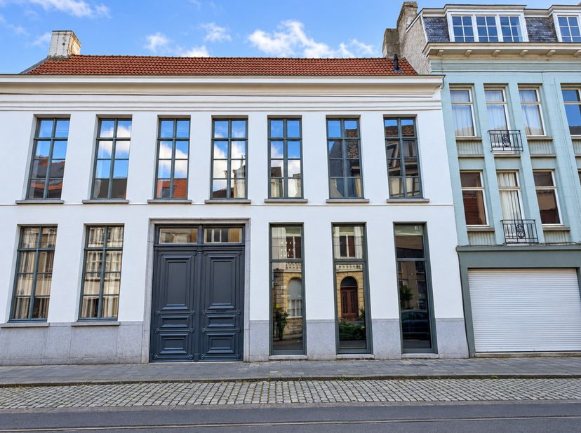 Bedrijfsvastgoed te huur in Burgstraat 107,
                    9000 Gent