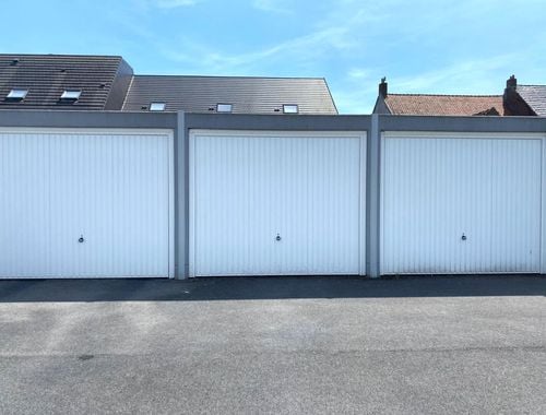                                         Garage te huur in Pittem, € 90
