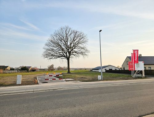                                         Bouwgrond te koop in Oostkamp, € 270.000
