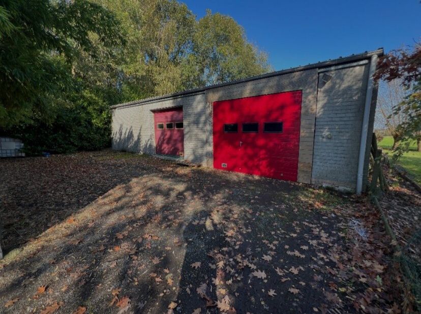 Opslagplaatsen zijn een veel gevraagd iets, zoek niet verder !<br />
Nabij Heule bos (Mellestraat 376+) vinden we deze opslagruimte van maar liefst 45