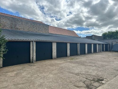                                         Box à vendre à Oostende, € 35.000
