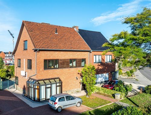                                         Eengezinswoning te koop in Diepenbeek, € 329.000
