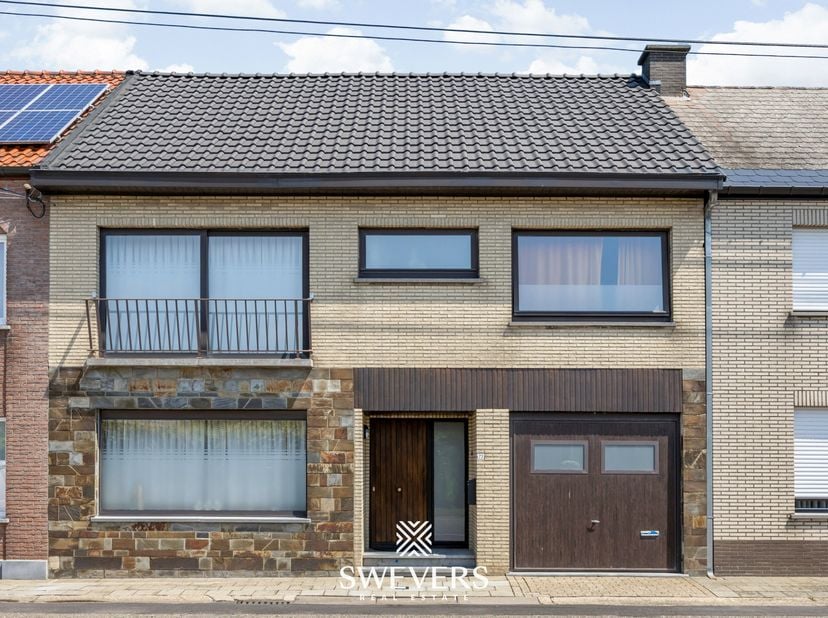 Voor meer info en foto’s, surf naar www.swevers.be – Ontdek deze instapklare gezinswoning aan de Diestersteenweg 73 in Halen, met een bewoonbare opper