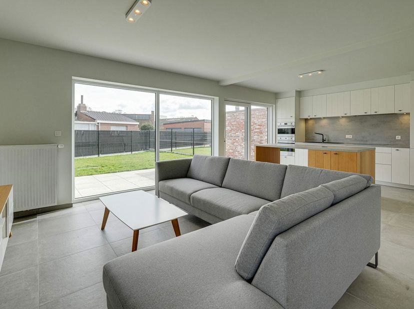 Profitez du confort d’une maison neuve moderne et prête à emménager !<br />
Cette superbe propriété est proposée au prix total de 428.120,00 €, TVA, d