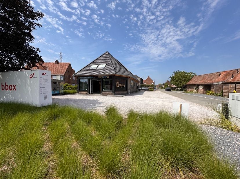 Bien professionnel à vendre
                    à 8790 Waregem