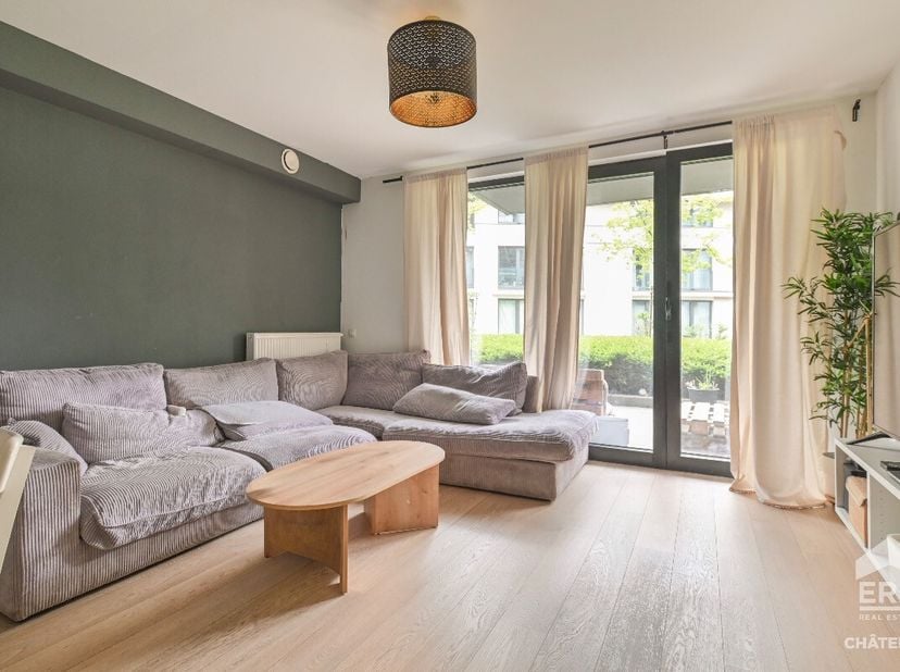 [[ CE BIEN PARTICIPE À LA JOURNÉE MAISONS OUVERTES ERA LE 13/6 DE 9:30 À 10:30 ]]ERA CHATELAIN vous propose cet appartement au superbe potentiel, idéa