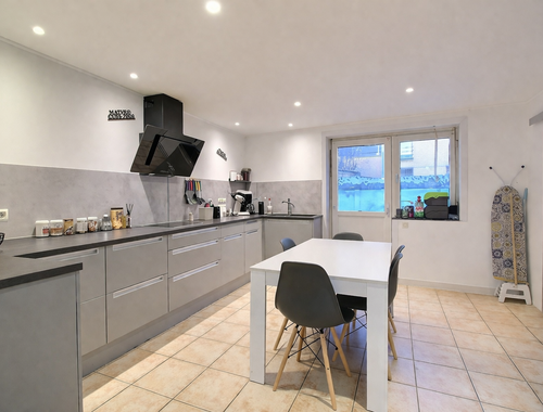                                         Maison à vendre à Montignies-sur-Sambre, € 180.000
