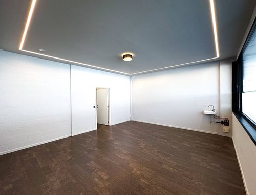                                         Bureaux à louer à Roeselare, € 300

