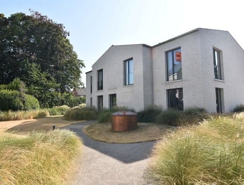                                         Appartement te huur in Roeselare, € 800
