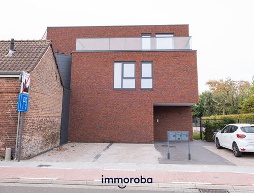                                         Appartement à louer à Sint-Eloois-Vijve, € 920
