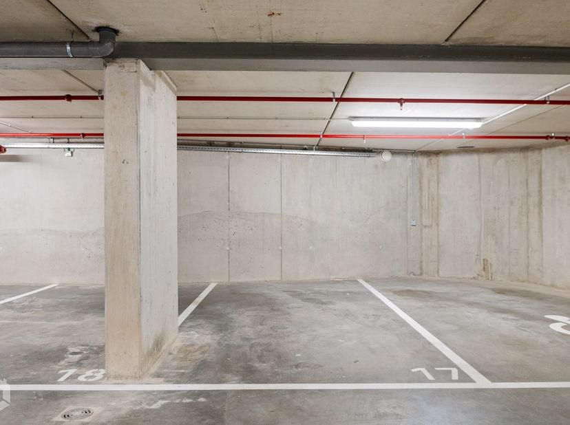 Garage à vendre à 't Plein 1 boîte P17,
                    2800 Mechelen