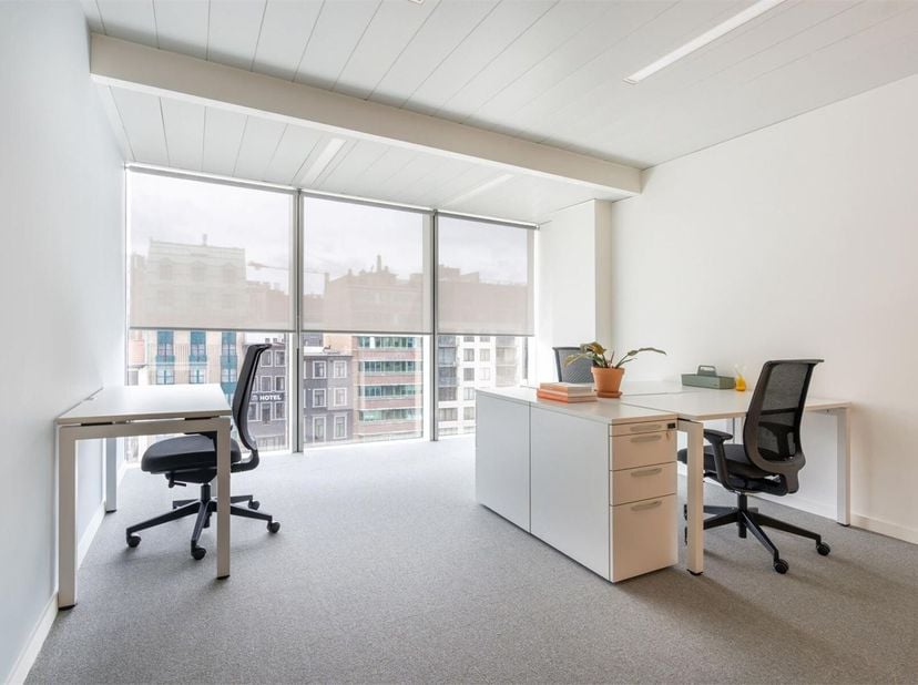 Boek een serviced office voor vier personen, dan regelen wij de rest.Bereik uw maximale productiviteit in Brussel in het bruisende co-workingcentrum M