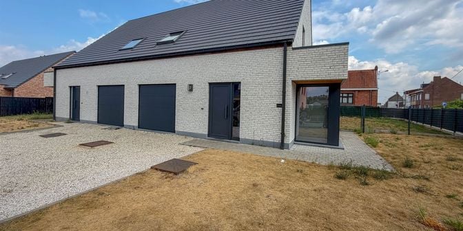 Huis te huur in Rue Gérard Cossement 2, 7711 Dottenijs