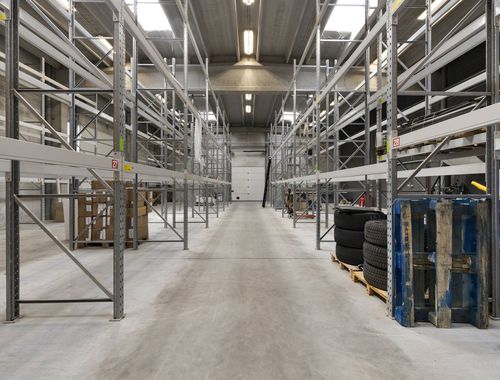                                         Opslagplaats te huur in Oostkamp, € 2.100
