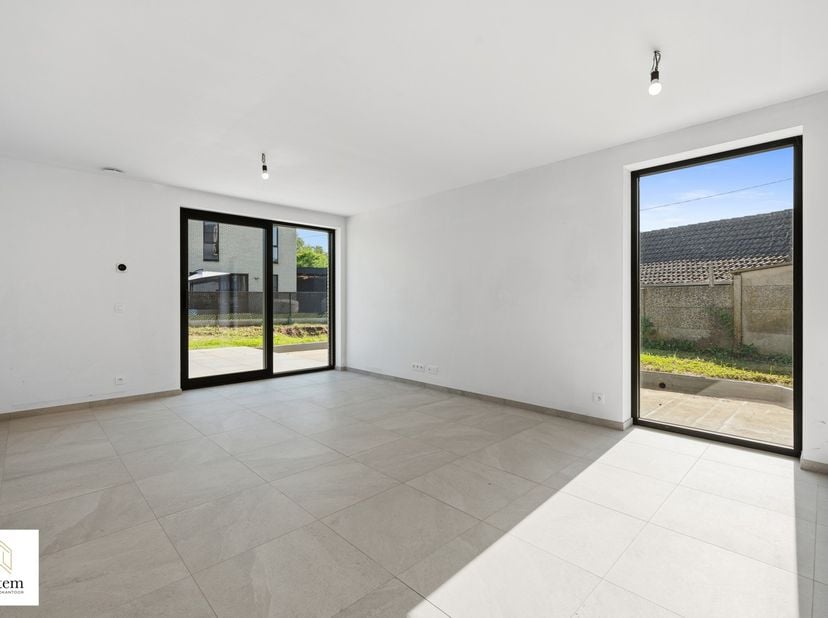 Exclusief gelijkvloers nieuwbouwappartement met uitzonderlijk ruim zonneterras<br />
<br />
Bent u op zoek naar een stijlvolle woonst waar ruimte, com