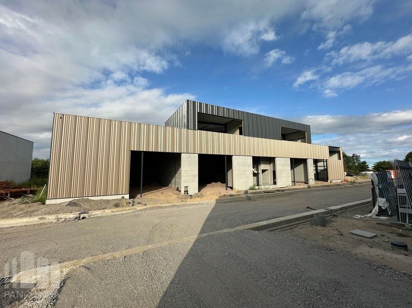 Bien professionnel à vendre
                    à 8570 Anzegem
