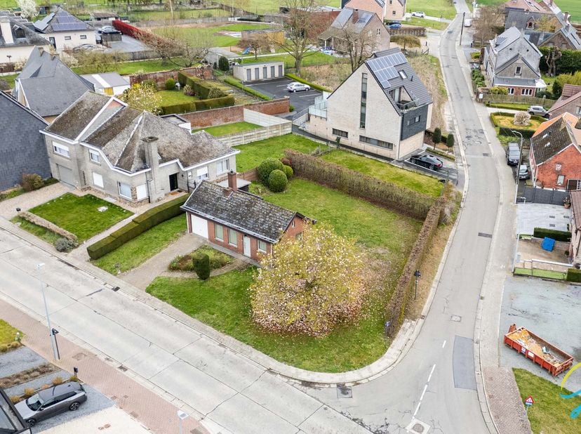 Vous recherchez une maison agréable et très bien desservie ? Cette charmante maison mitoyenne est située à moins de 100 mètres de la gare de Schendelb