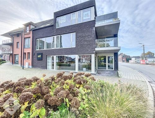                                         Appartement te koop in Néchin, € 250.000
