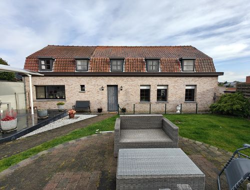                                         Maison unifamiliale à vendre à Sint-Denijs, € 295.000
