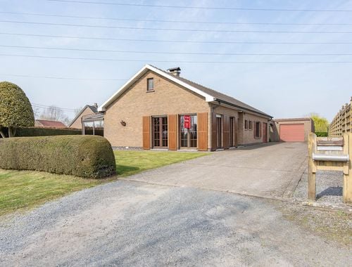                                         Maison à vendre à Drongen, € 325.000
