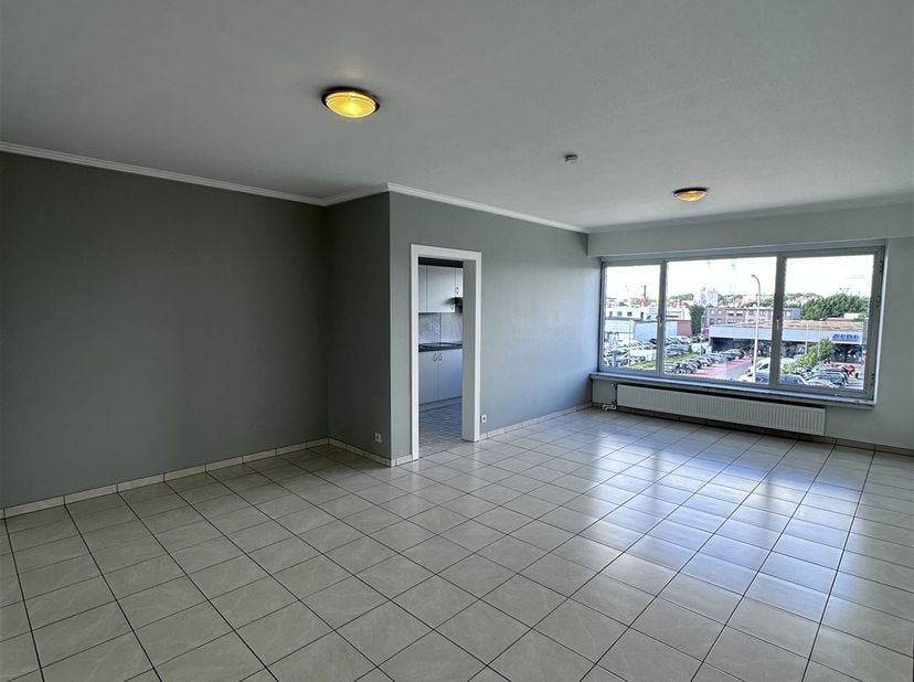 Appartement bien entretenu (85 m²) avec 2 chambres, une terrasse et un garage à Deurne.<br />
<br />
Le bien bénéficie d'un bon score de mobilité gr
