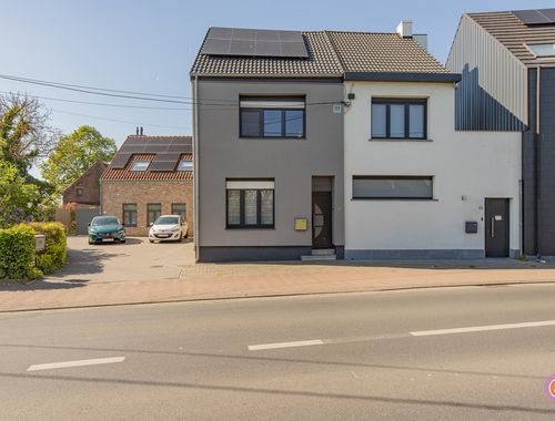                                         Maison à vendre à Sint-Amands, € 294.000

