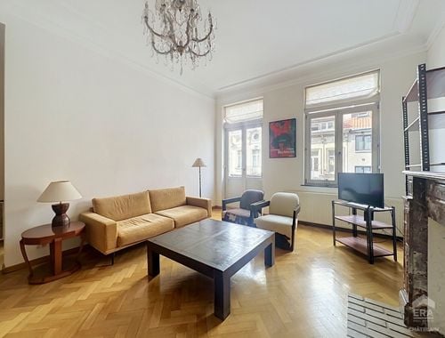                                         Appartement te huur in Elsene, € 1.300
