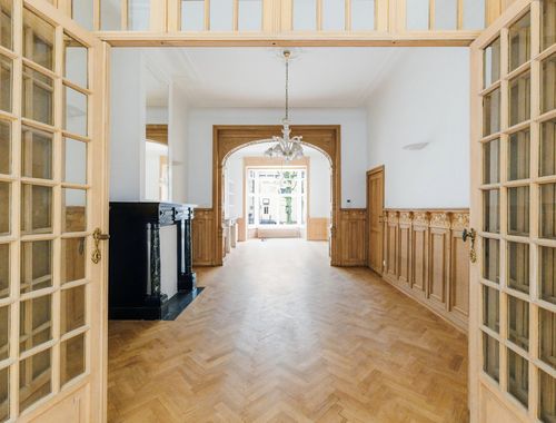                                         Appartement te huur in Ukkel, € 2.500
