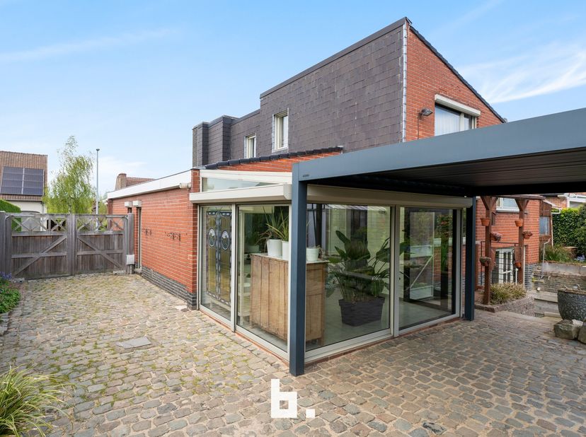 Maison à vendre
                    à 8793 Sint-Eloois-Vijve